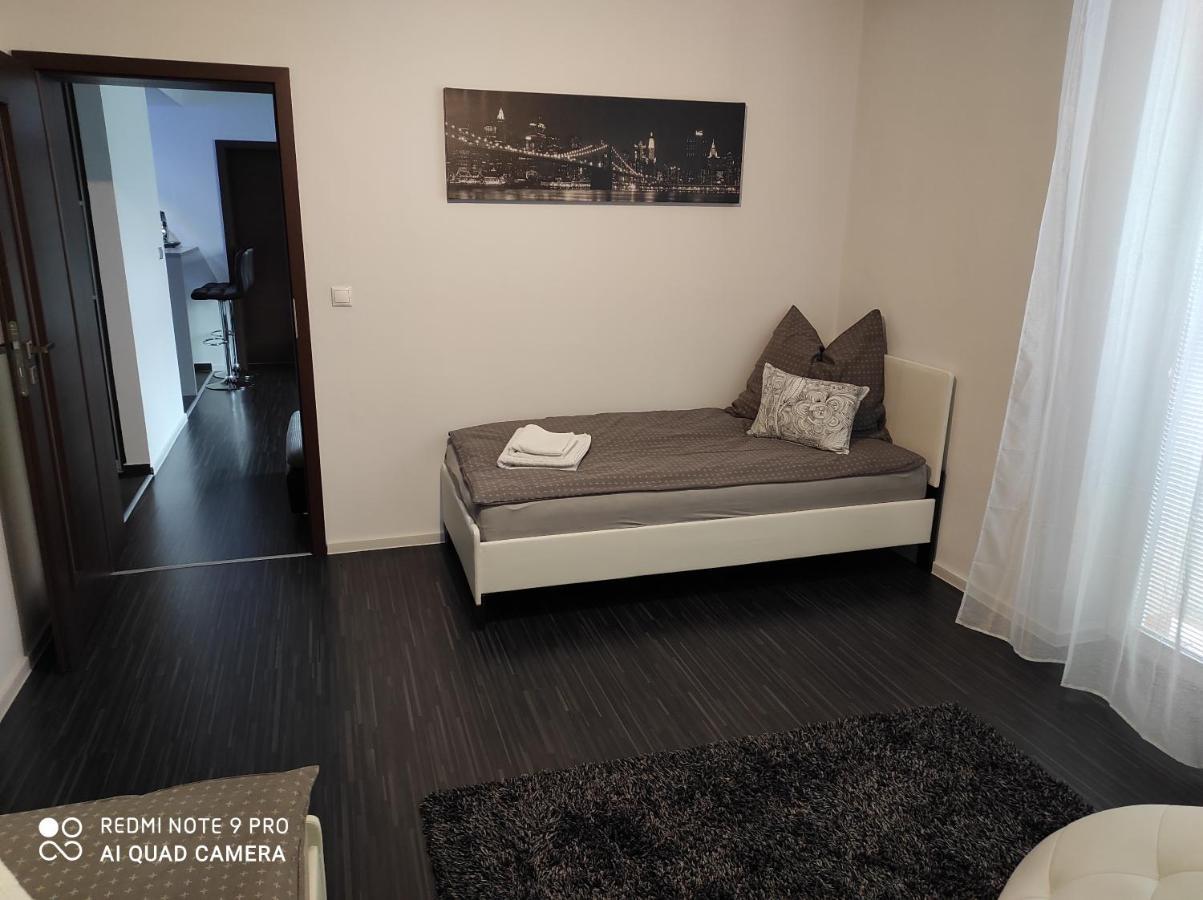Apartman Mb Poprad Eksteriør billede